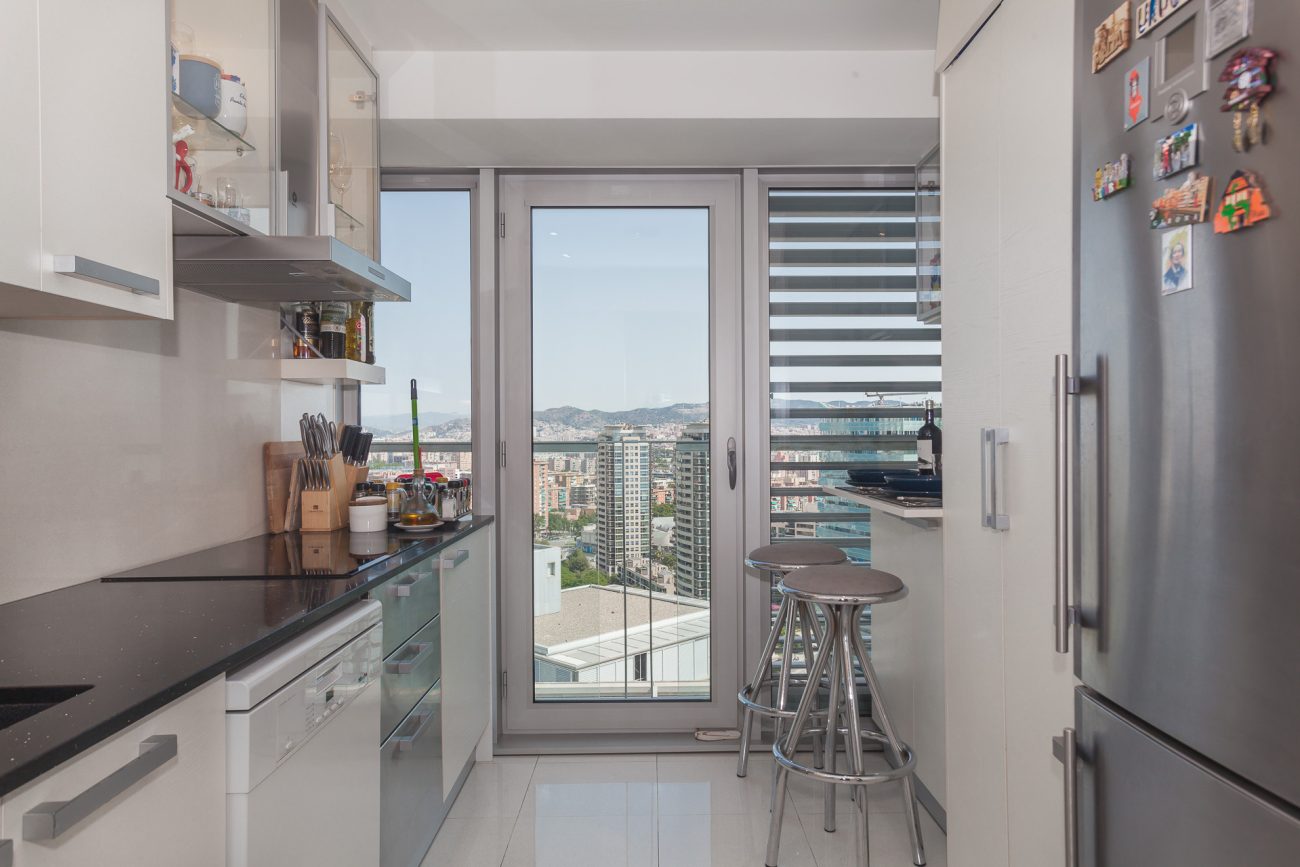 Apartamento frente al mar con vistas panorámicas en el complejo residencial más prestigioso de Barcelona