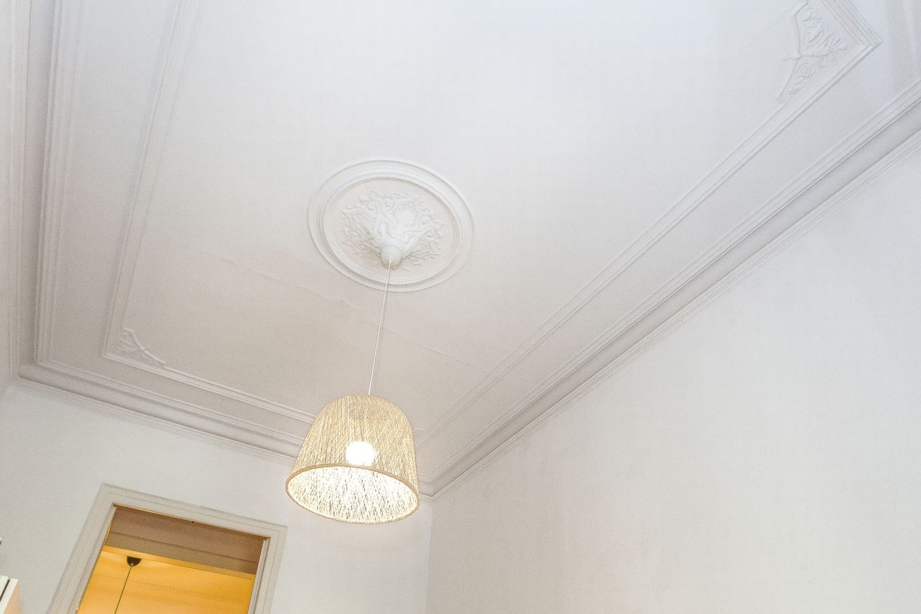 Luminoso apartamento con terraza en Enric Granados