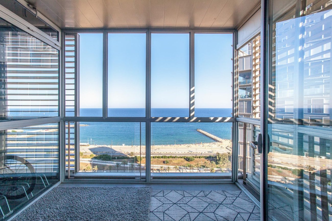 Exclusivo apartamento con vistas en primera línea de mar