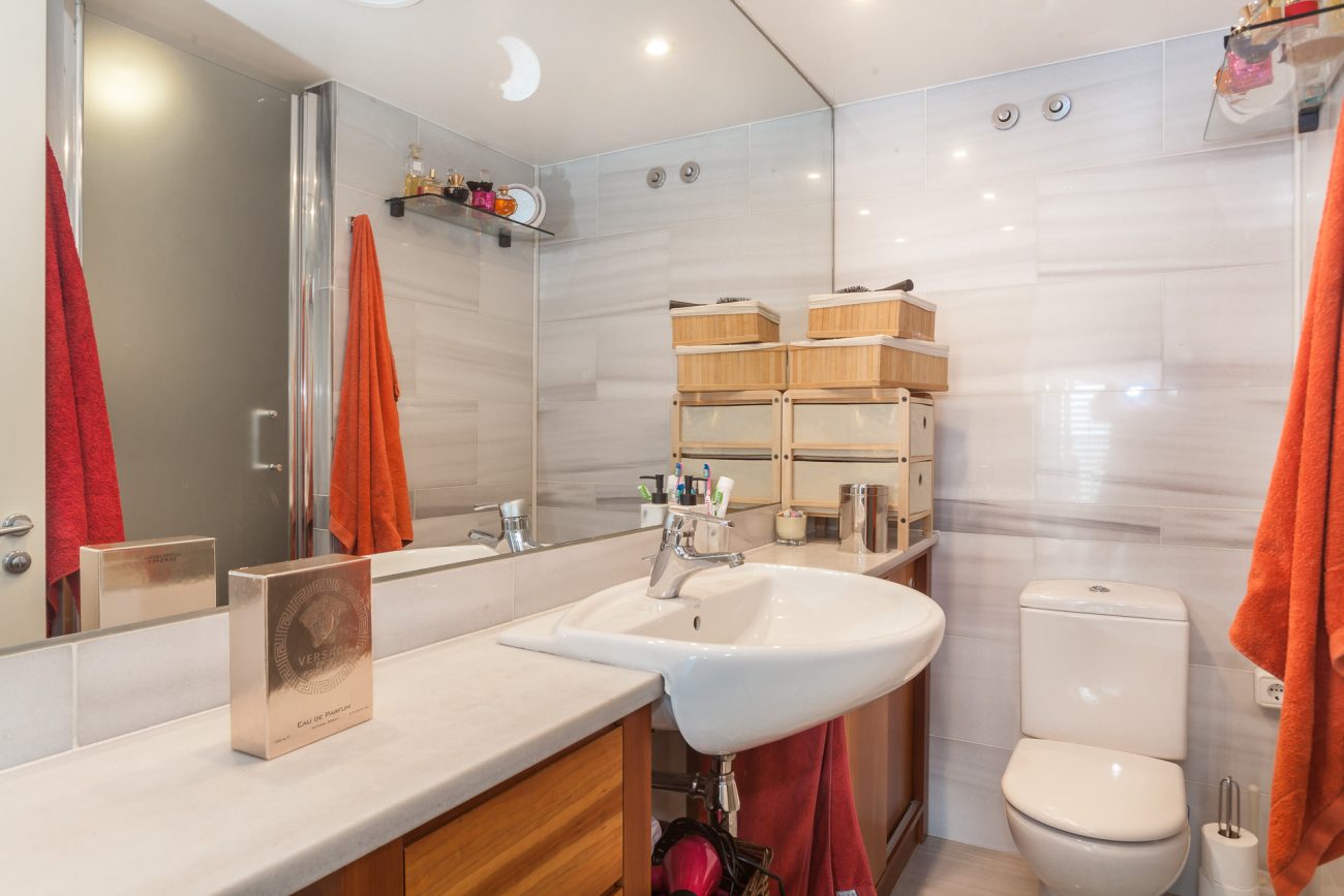 Apartamento frente al mar con vistas panorámicas en el complejo residencial más prestigioso de Barcelona