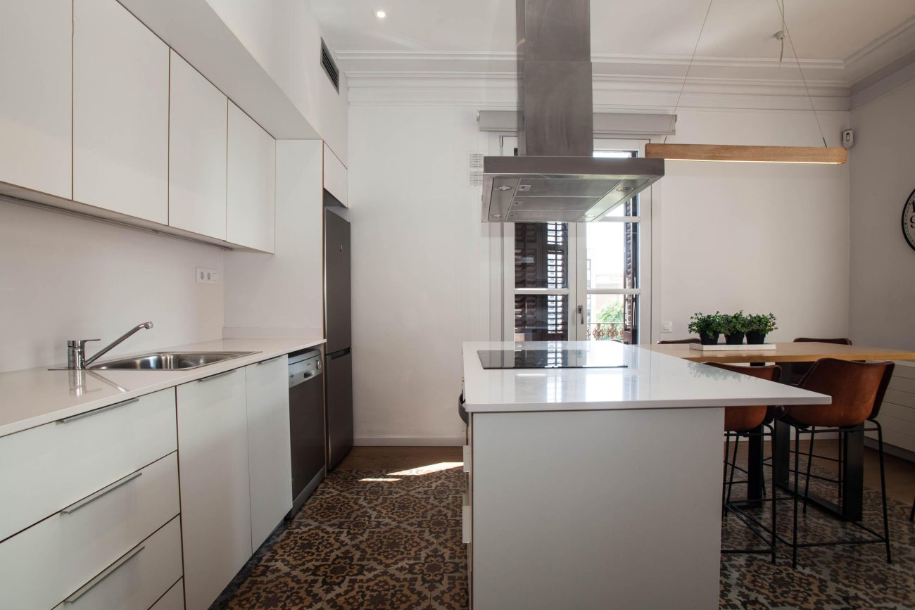 ESPECTACULAR PISO EN FINCA SEÑORIAL EN PLENO CENTRO DE BARCELONA