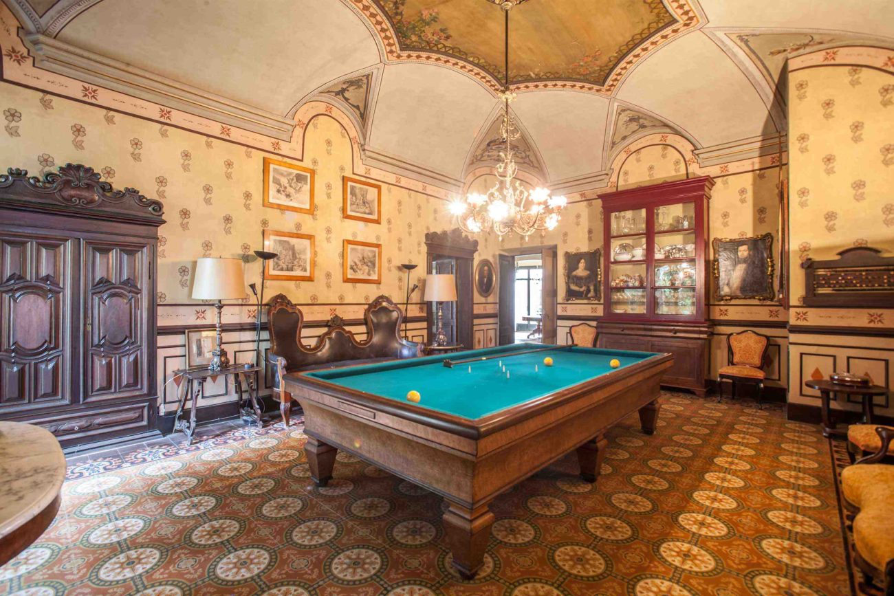 Palacete señorial del siglo XVII en el Emporda