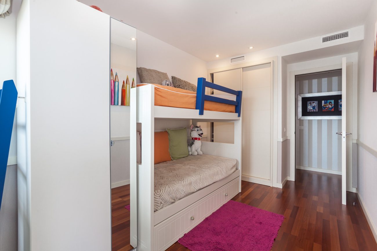 Apartamento frente al mar con vistas panorámicas en el complejo residencial más prestigioso de Barcelona