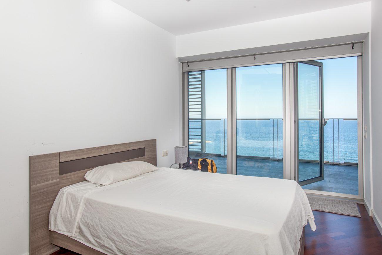 Exclusivo apartamento con vistas en primera línea de mar