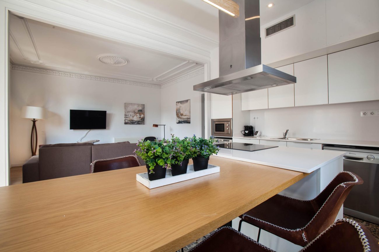 ESPECTACULAR PISO EN FINCA SEÑORIAL EN PLENO CENTRO DE BARCELONA