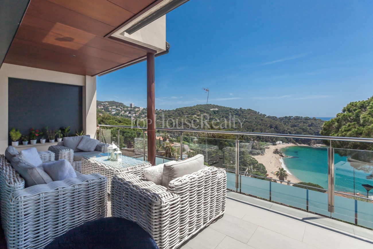 Villa moderna con impresionantes vistas panorámicas