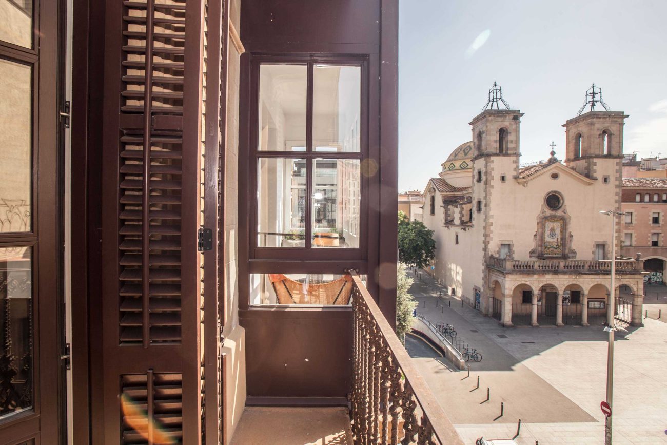 ESPECTACULAR PISO EN FINCA SEÑORIAL EN PLENO CENTRO DE BARCELONA