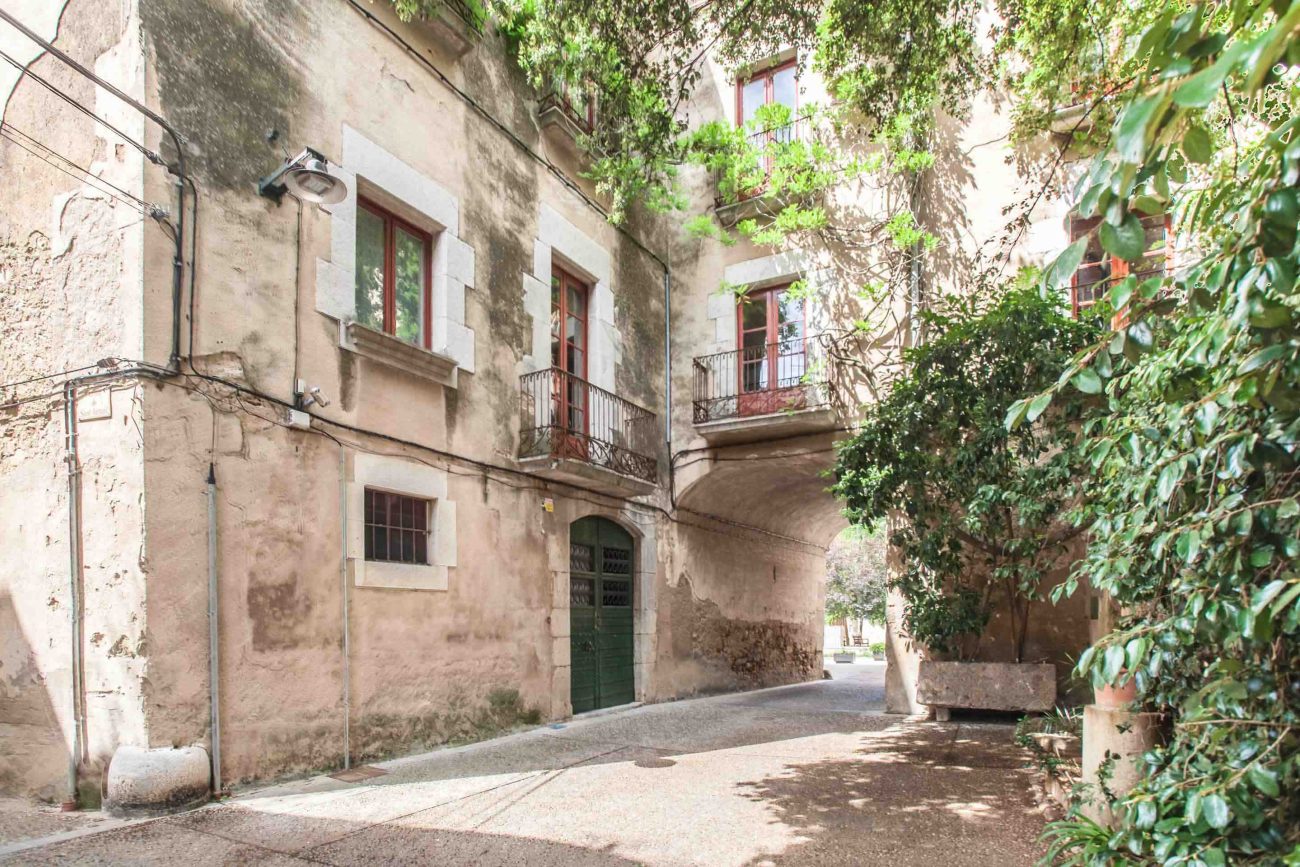 Palacete señorial del siglo XVII en el Emporda