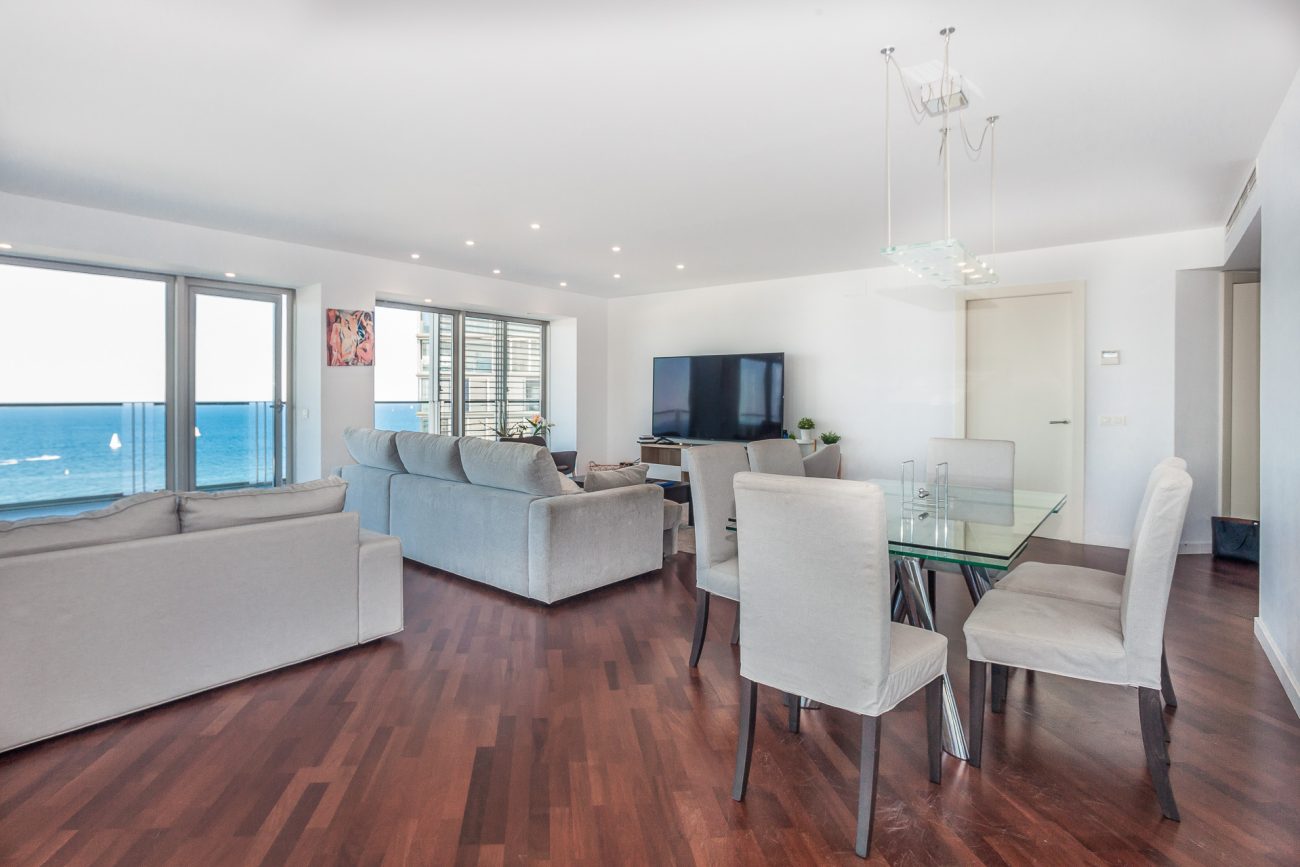 Exclusivo apartamento con vistas en primera línea de mar