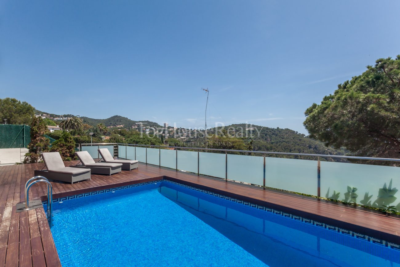 Villa moderna con impresionantes vistas panorámicas