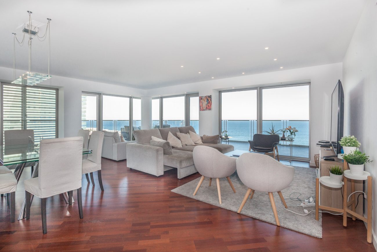 Exclusivo apartamento con vistas en primera línea de mar
