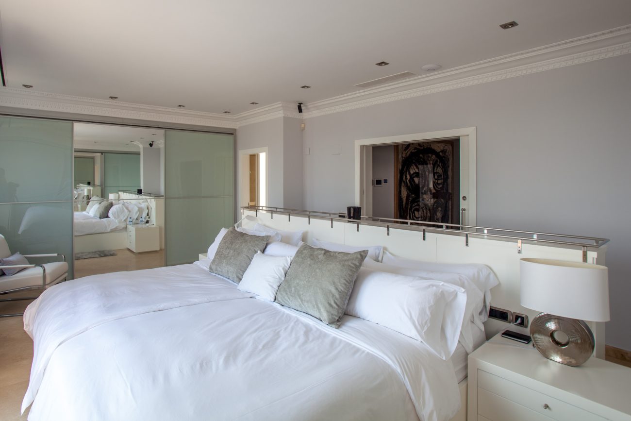 Una Exclusiva Casa de Lujo en la Primera Línea del Mar en Sitges