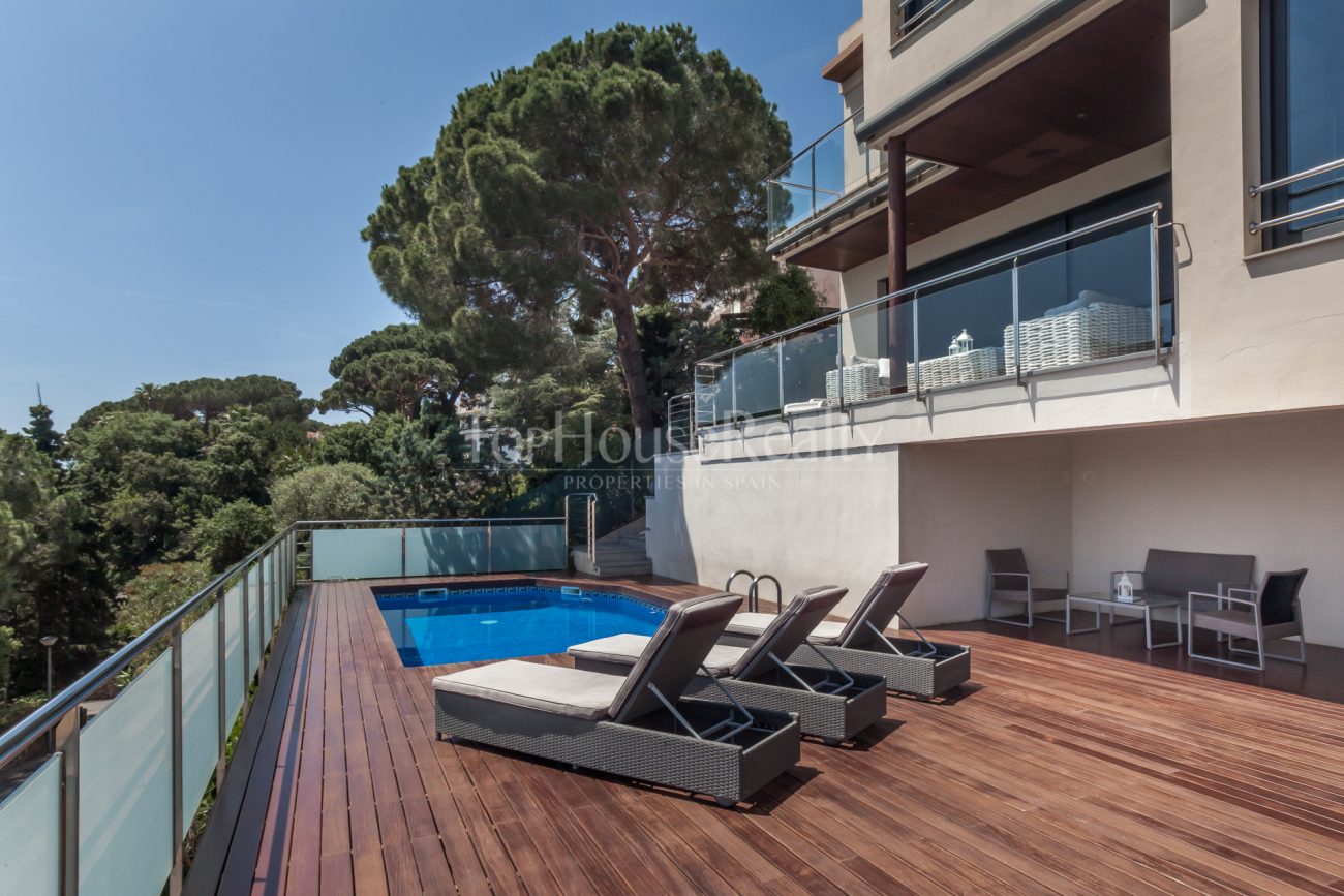 Villa moderna con impresionantes vistas panorámicas