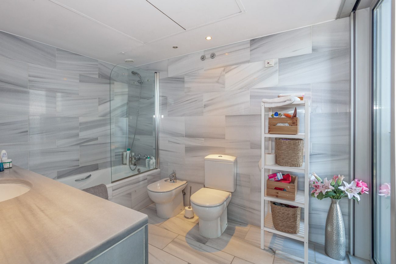 Exclusivo apartamento con vistas en primera línea de mar