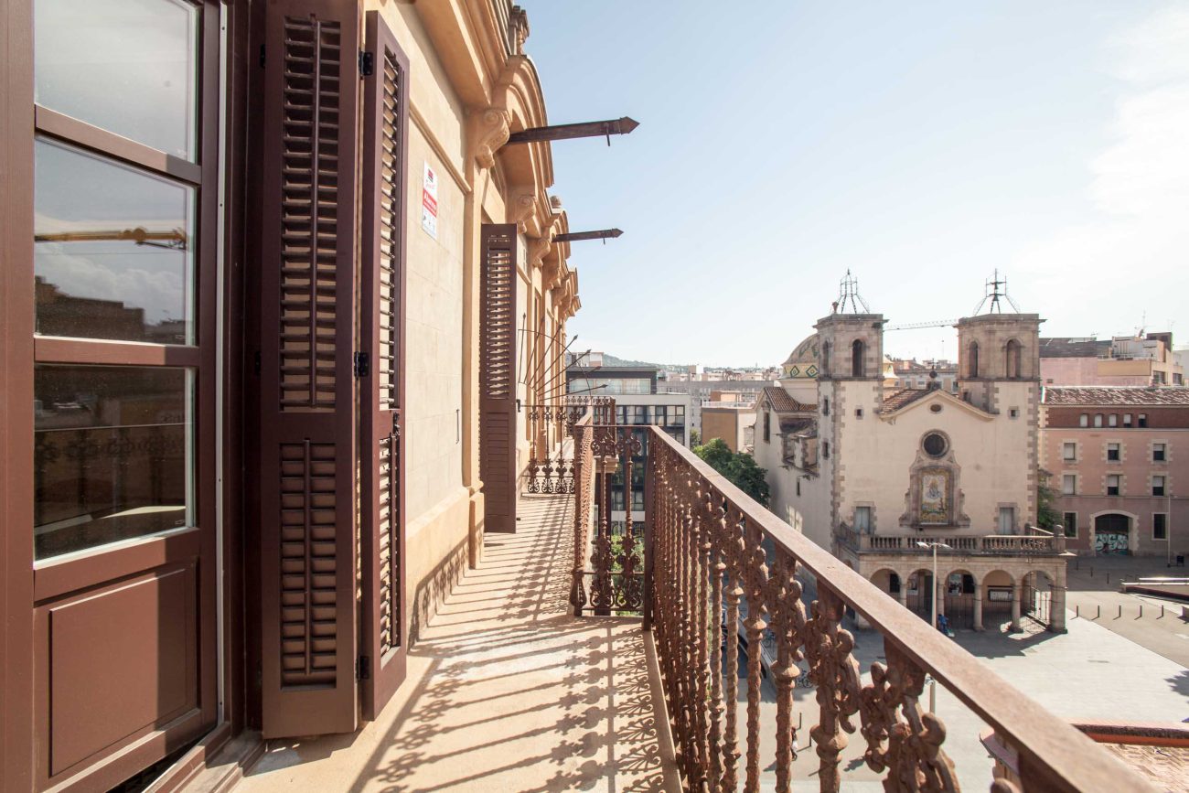 Espectacular piso en finca señorial en pleno centro de Barcelona