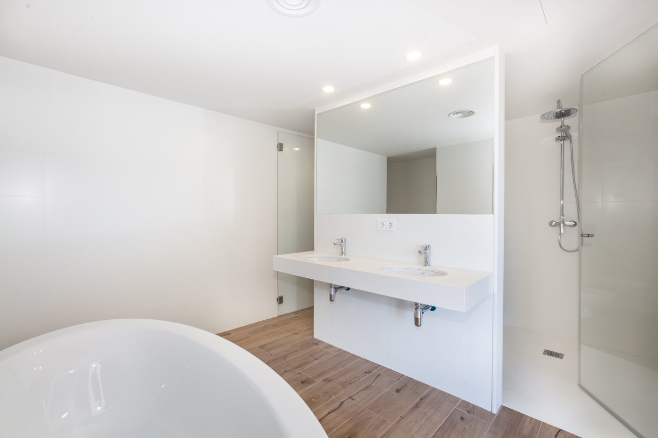 Piso en obra nueva en el centro del pueblo a las afueras de Barcelona