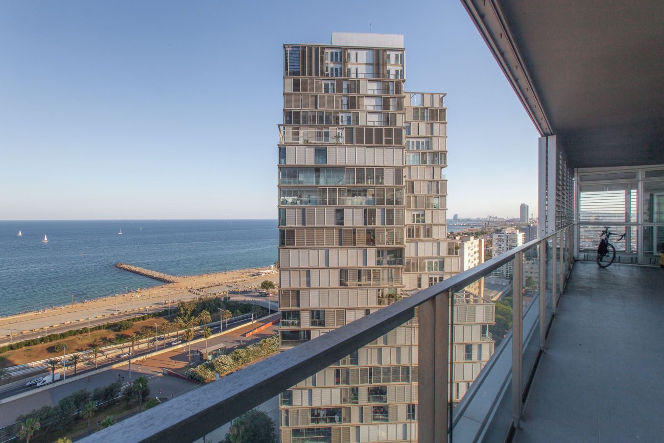 Exclusivo apartamento con vistas en primera línea de mar