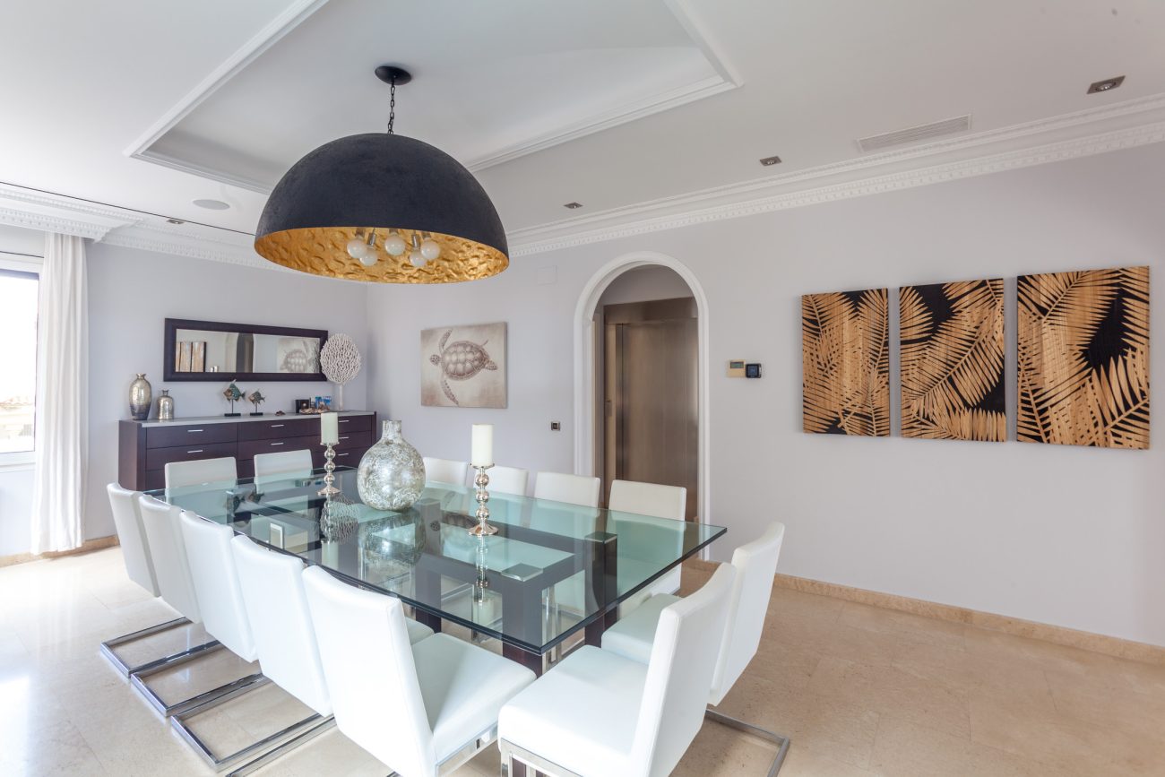 Una Exclusiva Casa de Lujo en la Primera Línea del Mar en Sitges