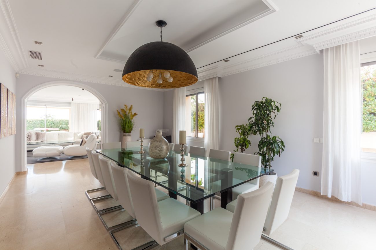 Una Exclusiva Casa de Lujo en la Primera Línea del Mar en Sitges