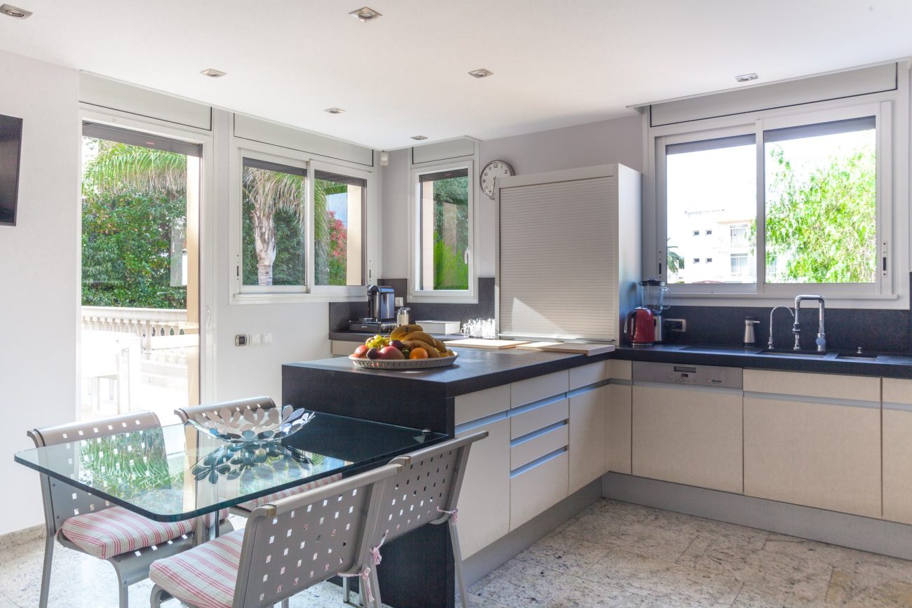 Una Exclusiva Casa de Lujo en la Primera Línea del Mar en Sitges
