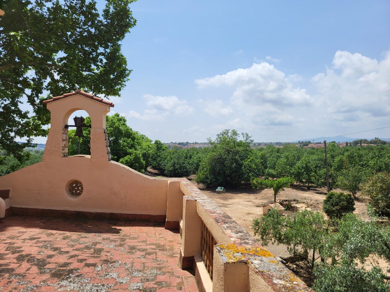 Preciosa masía estilo indiana en venta cerca de Valls