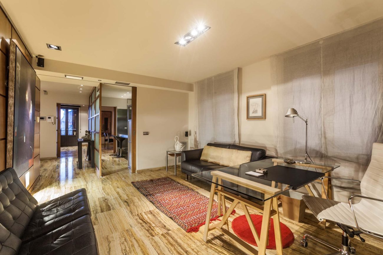 Encantador Apartamento en Paseo de Gracia: Un Refugio de Belleza y Estilo