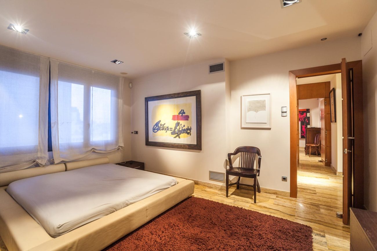 Encantador Apartamento en Paseo de Gracia: Un Refugio de Belleza y Estilo