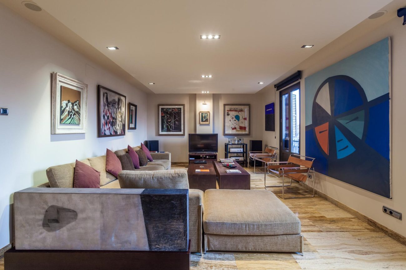 Encantador Apartamento en Paseo de Gracia: Un Refugio de Belleza y Estilo