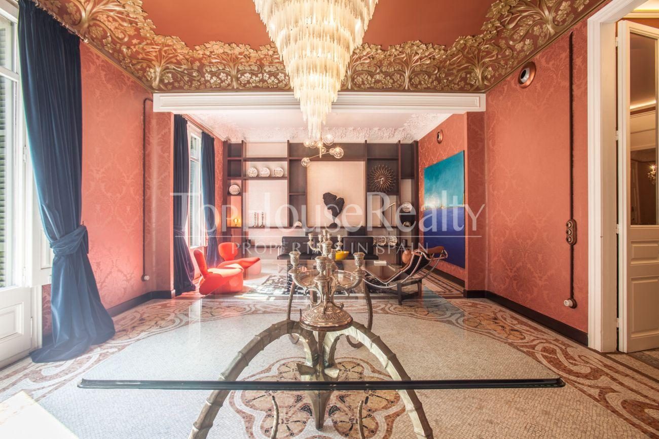 Espectacular Principal en el Cuadrado de Oro de Barcelona