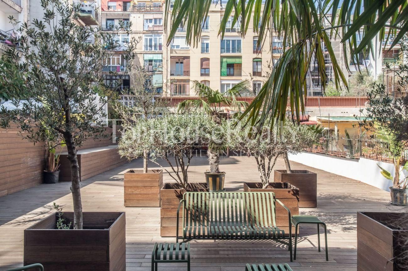 Espectacular Principal en el Cuadrado de Oro de Barcelona