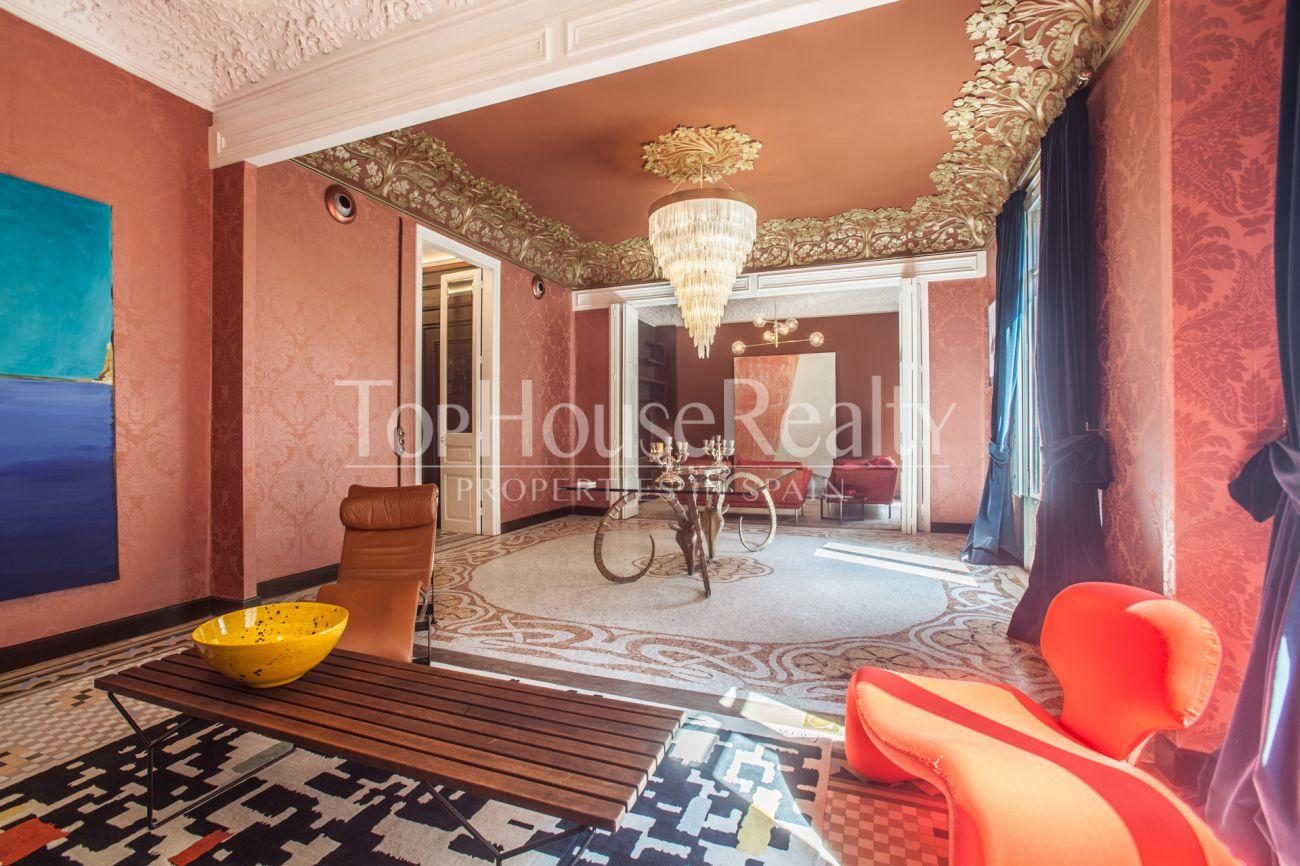 Espectacular Principal en el Cuadrado de Oro de Barcelona