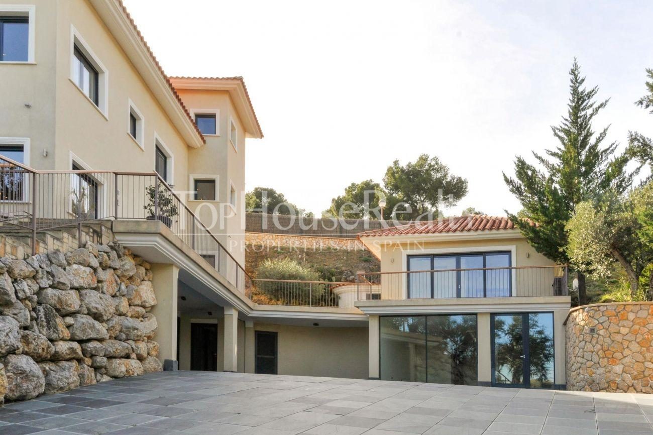 Gran casa en la mejor urbanización cerrada cerca de Barcelona