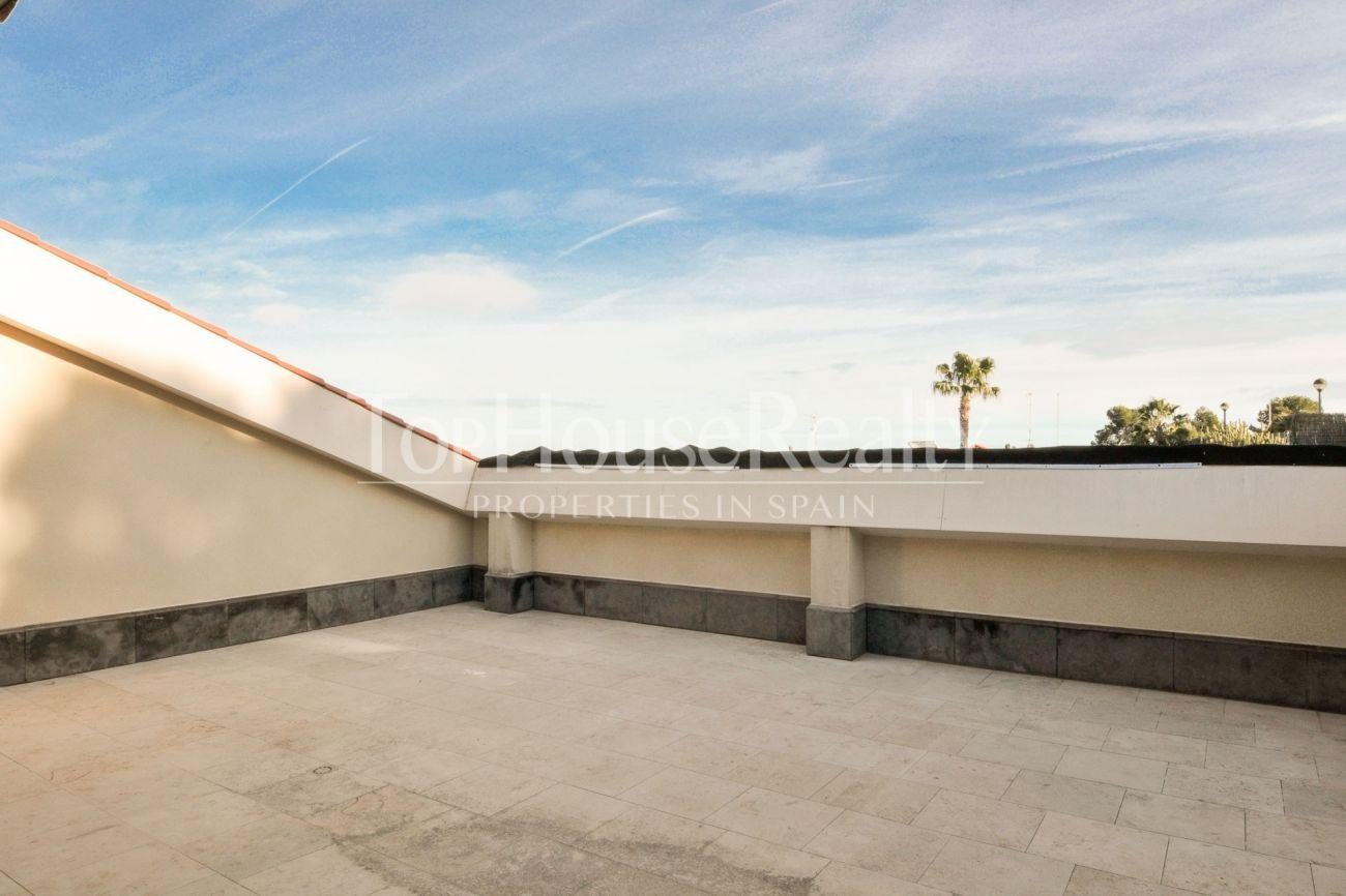Gran casa en la mejor urbanización cerrada cerca de Barcelona
