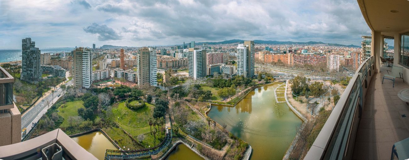 Ático en alquiler en Diagonal Mar  — vistas panorámicas, terraza y servicios premium