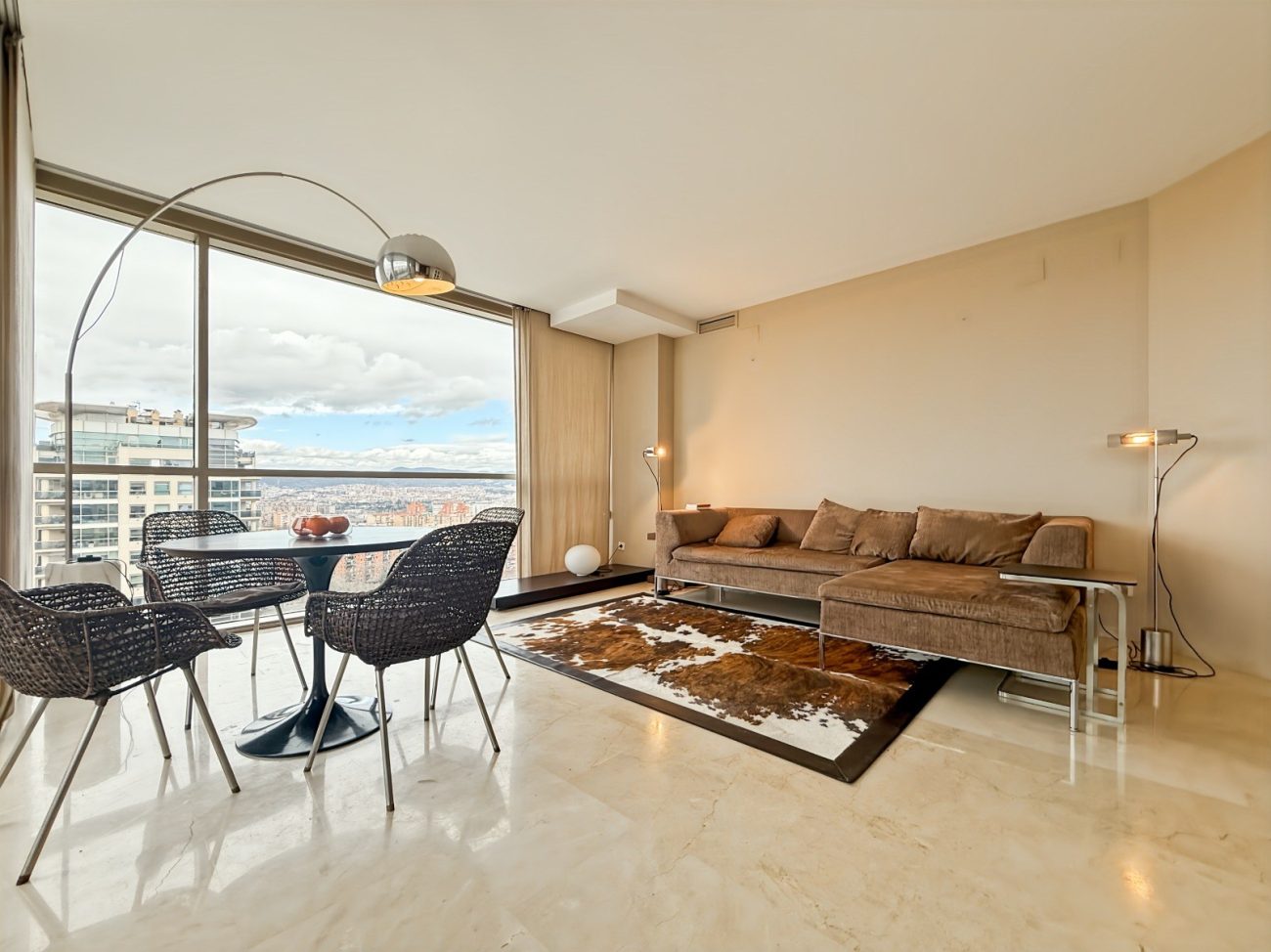 Ático en alquiler en Diagonal Mar  — vistas panorámicas, terraza y servicios premium