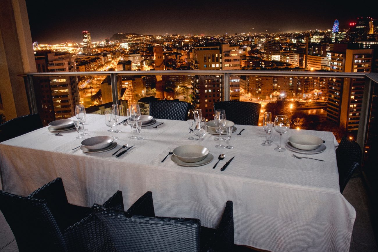 Ático en alquiler en Diagonal Mar  — vistas panorámicas, terraza y servicios premium