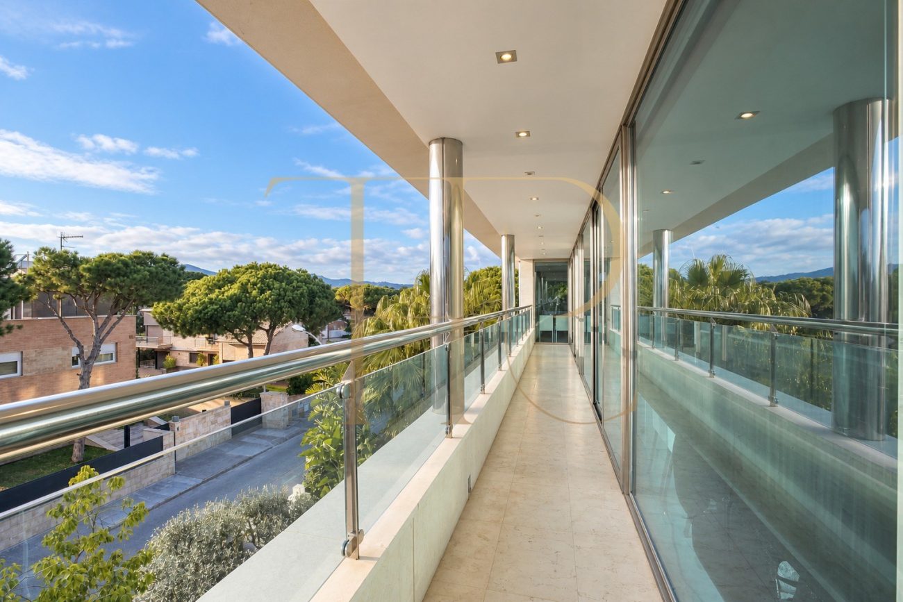 Exclusiva villa de lujo en Castelldefels