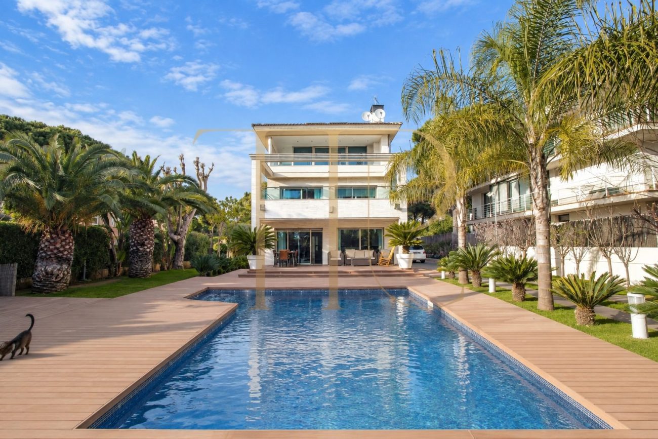 Exclusiva villa de lujo en Castelldefels