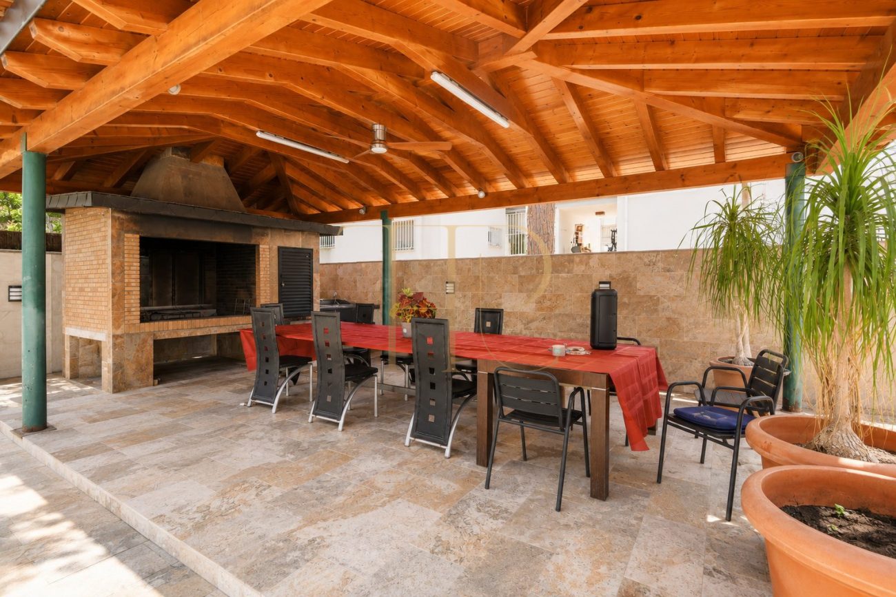 Exclusiva casa unifamiliar de diseño en La Pineda, Castelldefels