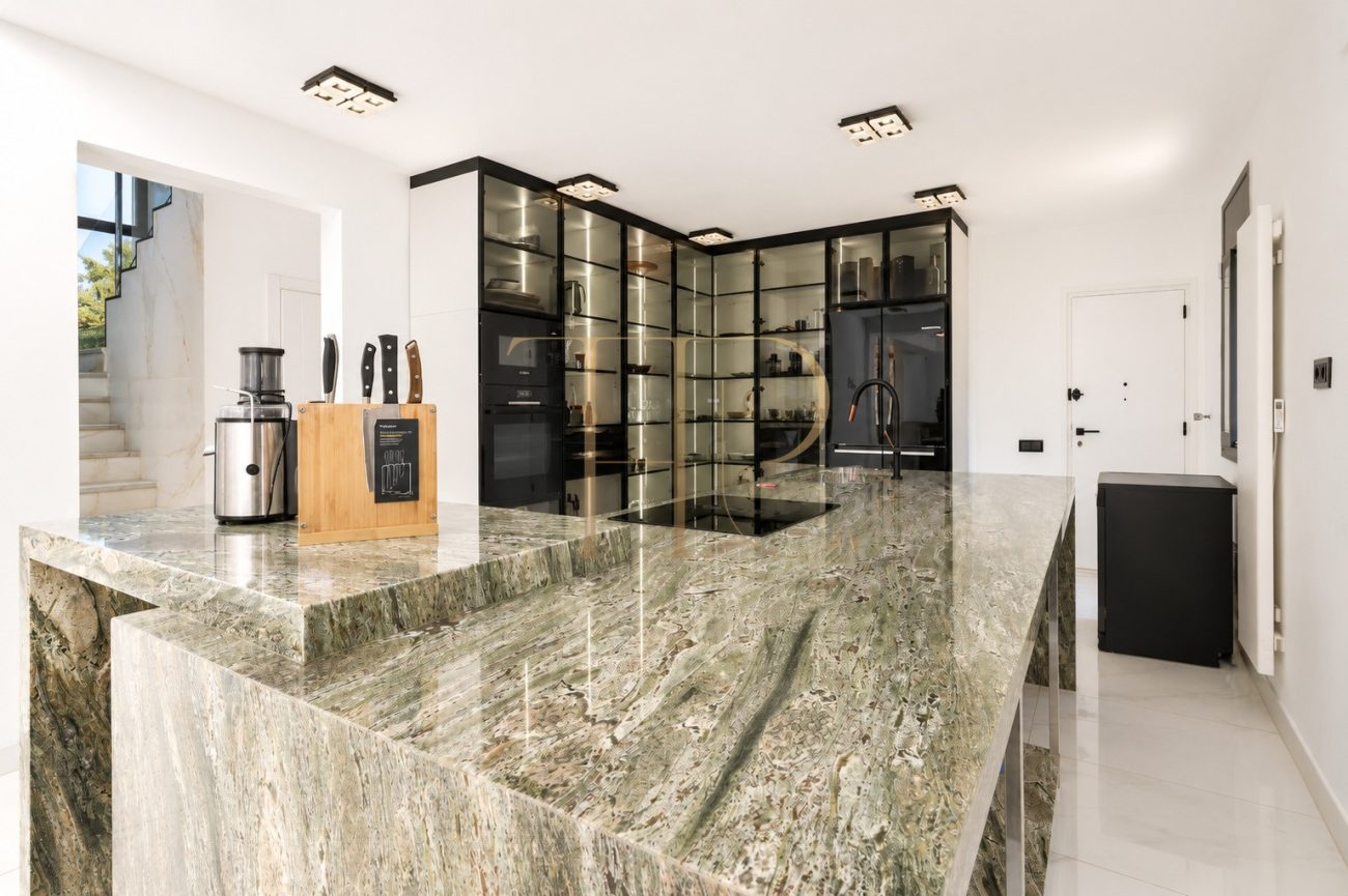 Exclusiva casa unifamiliar de diseño en La Pineda, Castelldefels