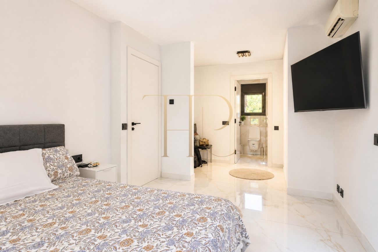 Exclusiva casa unifamiliar de diseño en La Pineda, Castelldefels