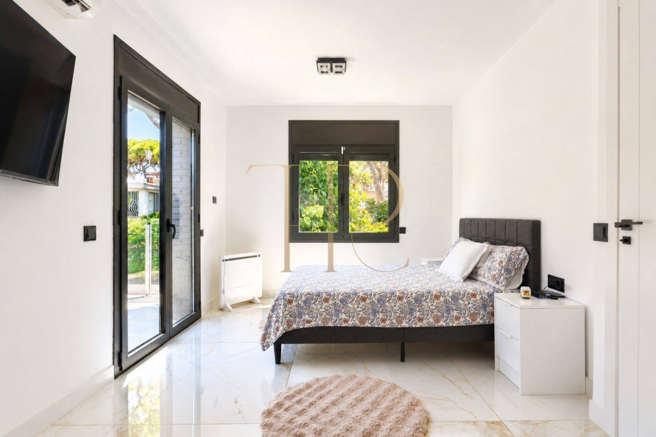 Exclusiva casa unifamiliar de diseño en La Pineda, Castelldefels