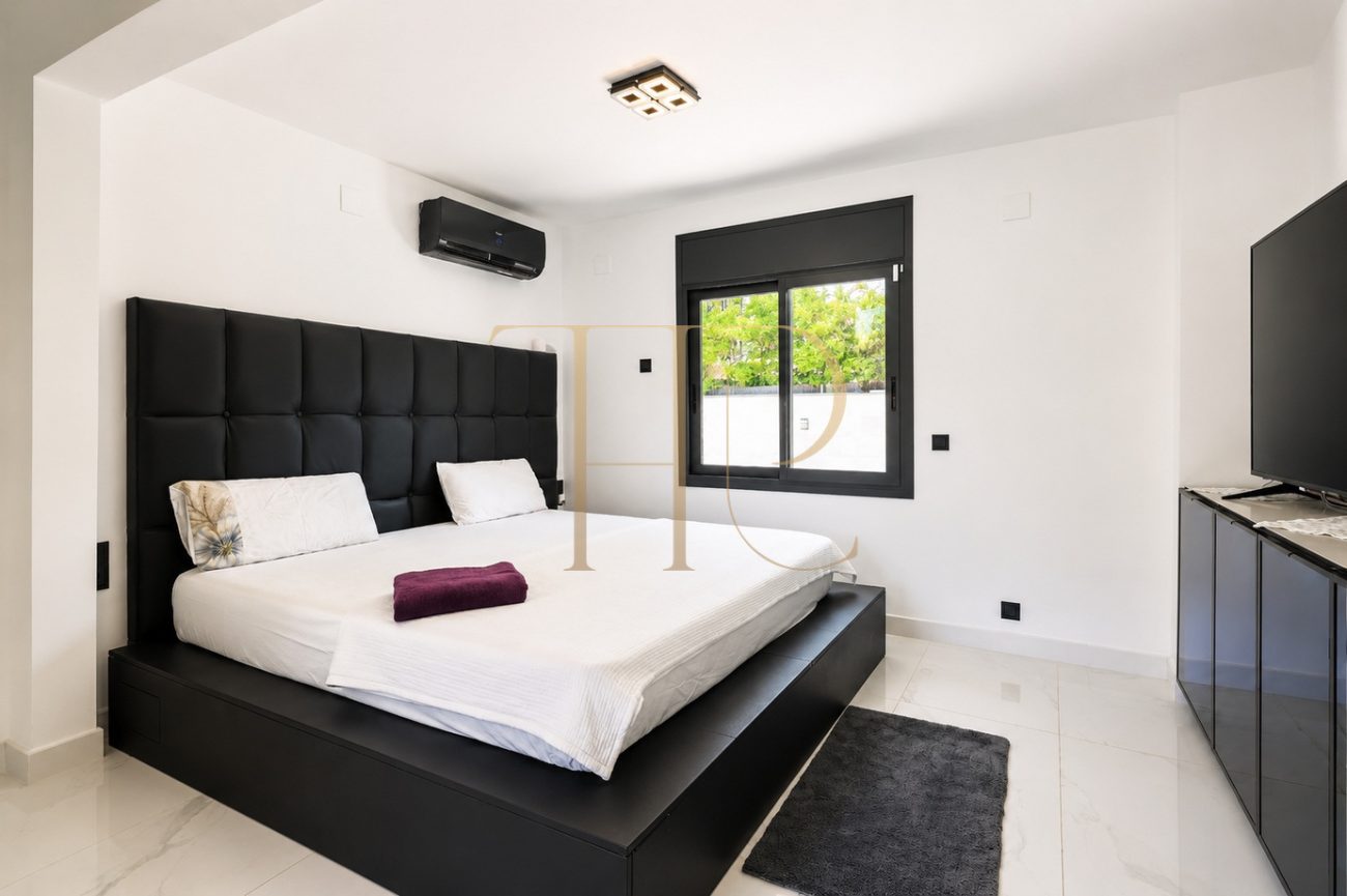 Exclusiva casa unifamiliar de diseño en La Pineda, Castelldefels
