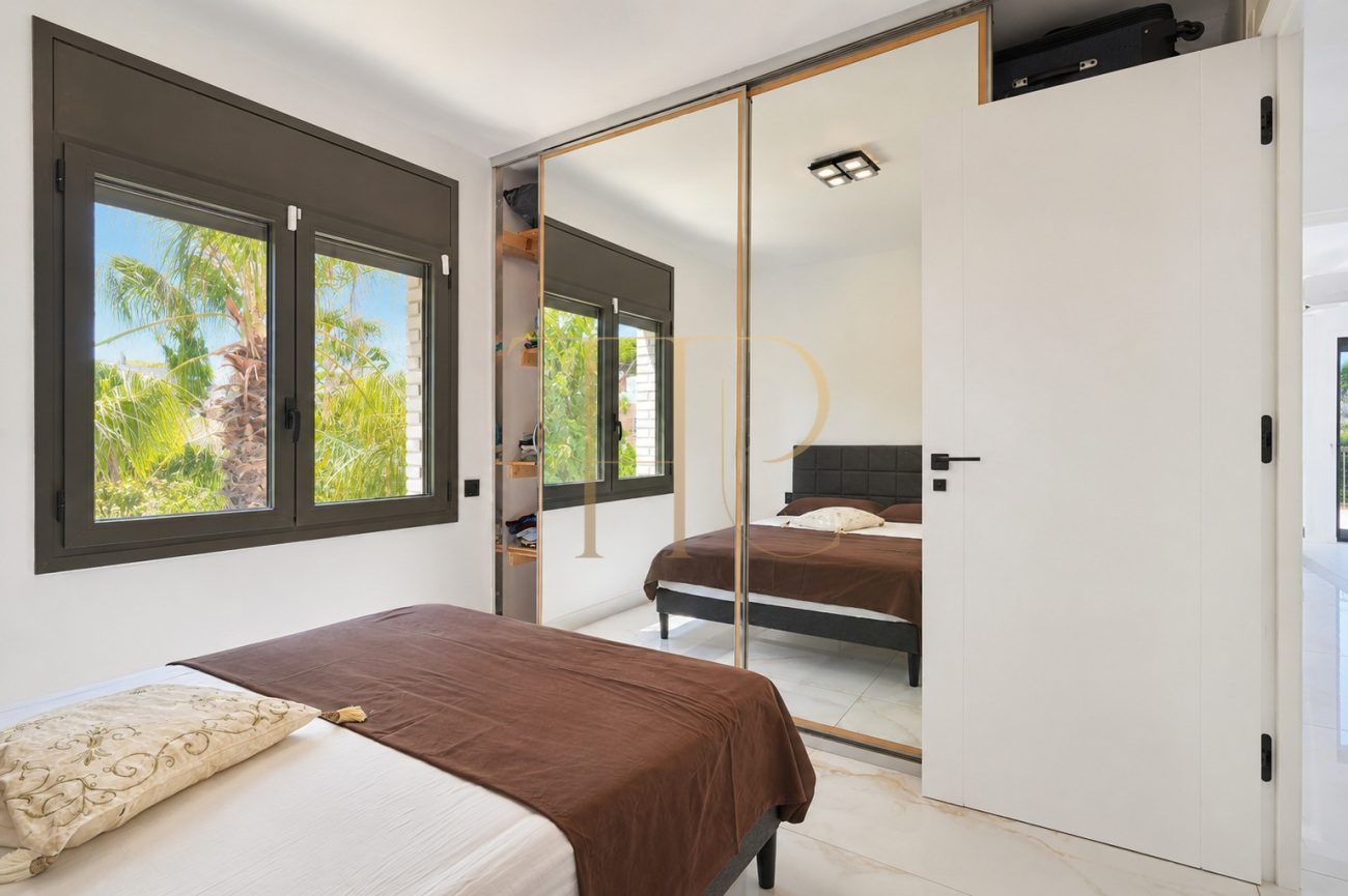 Exclusiva casa unifamiliar de diseño en La Pineda, Castelldefels