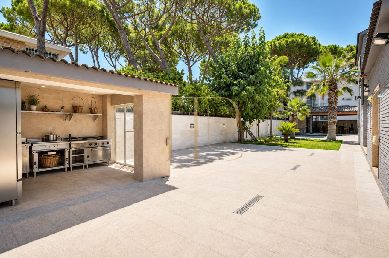 Exclusiva casa unifamiliar de diseño en La Pineda, Castelldefels