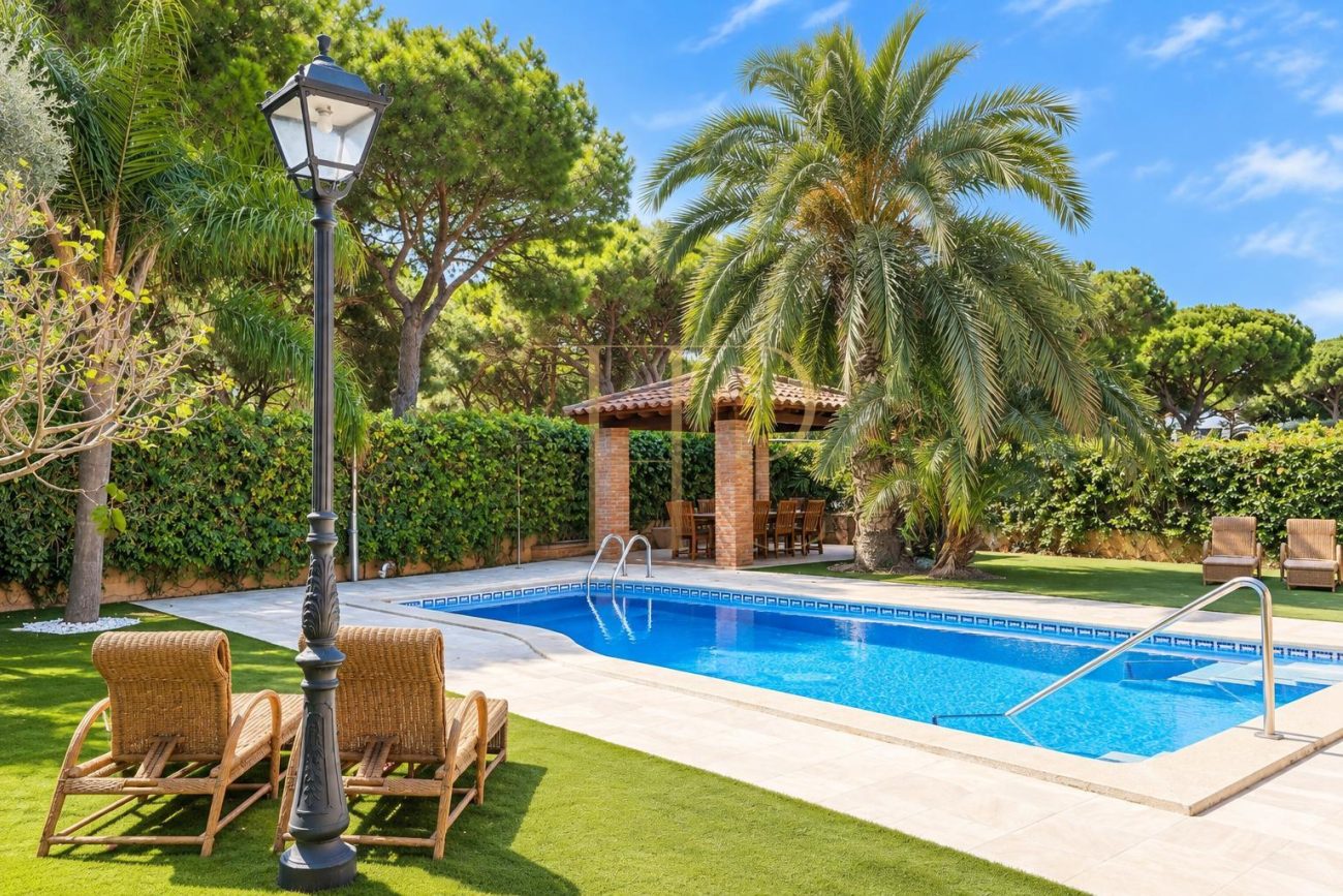 Villa independiente de lujo en alquiler en Gavà Mar, a estrenar