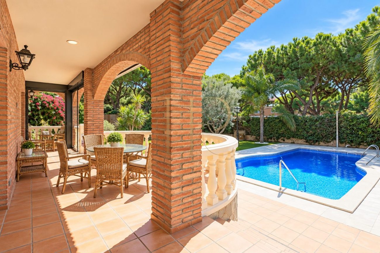 Villa independiente de lujo en alquiler en Gavà Mar, a estrenar