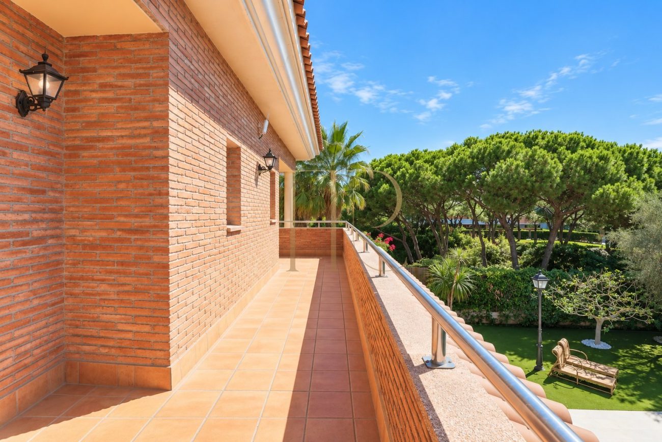 Villa independiente de lujo en alquiler en Gavà Mar, a estrenar