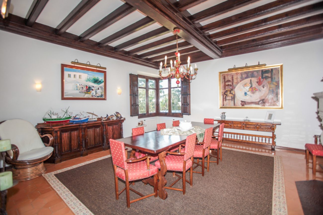 Villa de lujo en una urbanización prestigiosa de Sagaró