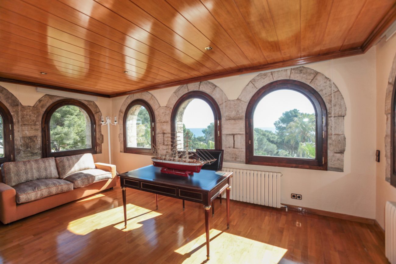 Villa de lujo en una urbanización prestigiosa de Sagaró
